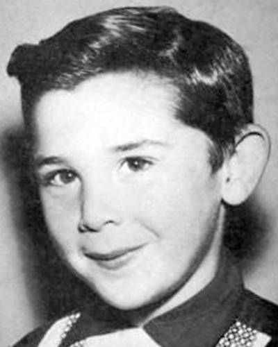 Bruce Kremen пропал без вести 12 июля 1960 года в Montrose, CA Bruce Kremen пропал без вести 12 июля 1960 года в Montrose, CA