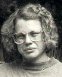 Edyth Warner: Сопровождающее лицо пропавшего без вести ребёнка Nicholas Smith