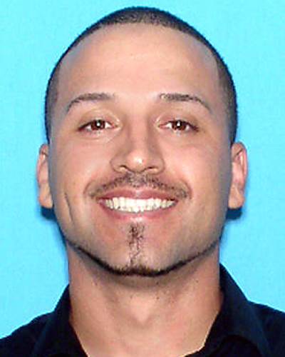 Luis Rosario: Сопровождающее лицо пропавших без вести детей Kristy Rosario, Lissy Rosario и Luis Rosario Luis Rosario: Сопровождающее лицо пропавших без вести детей Kristy Rosario, Lissy Rosario и Luis Rosario