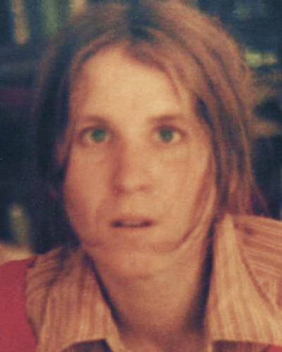 Mary Stuart: Сопровождающее лицо пропавших без вести детей Fannie Stuart и Jessie Stuart