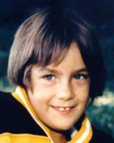 Scott Kleeschulte пропал без вести 8 июня 1988 года в Saint Charles, MO Scott Kleeschulte пропал без вести 8 июня 1988 года в Saint Charles, MO