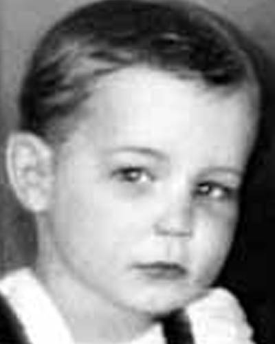 Steven Damman пропал без вести 31 октября 1955 года в East Meadow, NY Steven Damman пропал без вести 31 октября 1955 года в East Meadow, NY