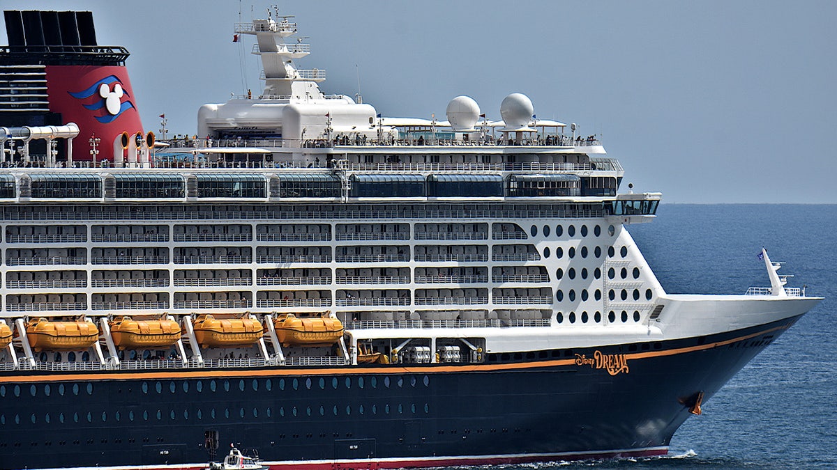Корабль Disney Dream