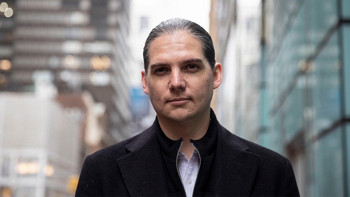 Портрет Робби Старбака, сделанный в Нью-Йорке